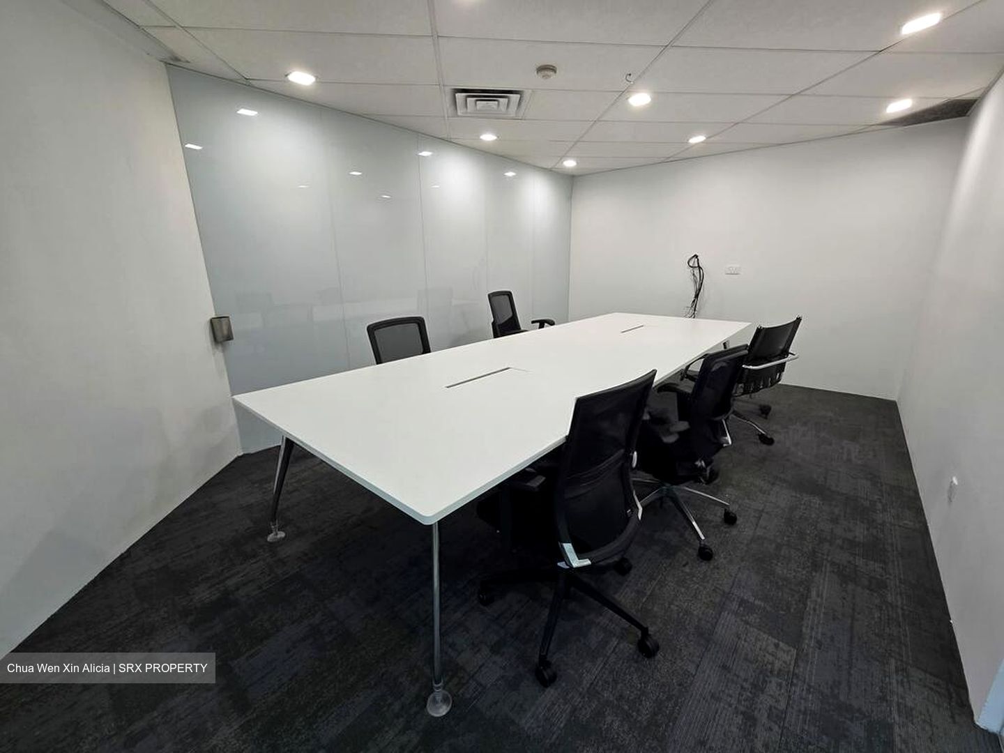 The Octagon (D1), Office #522790261